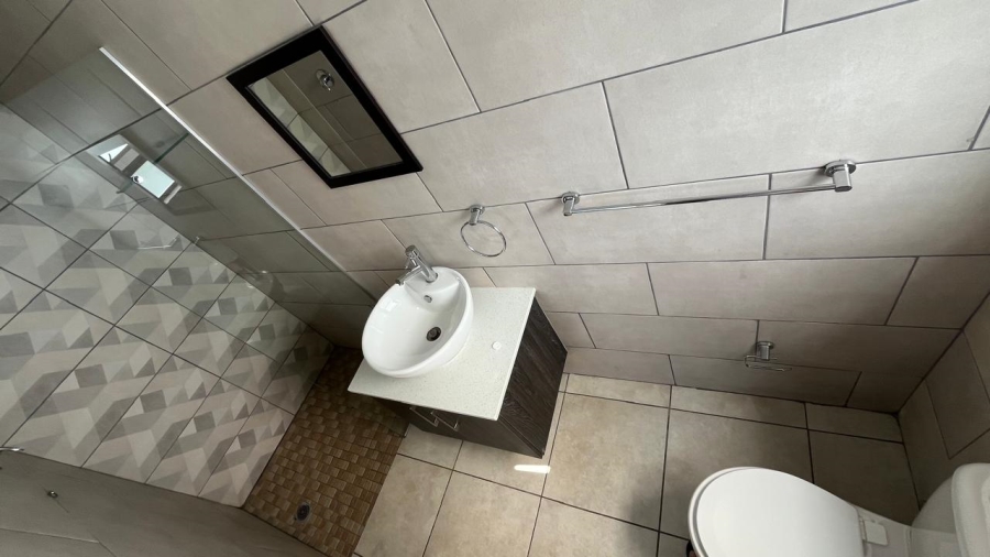 To Let 4 Bedroom Property for Rent in Fountains Estate Eastern Cape